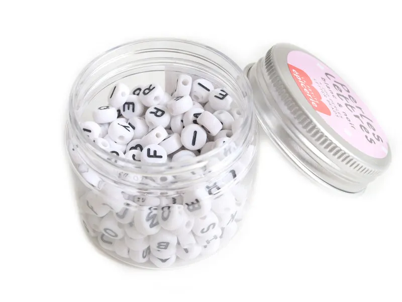 La Petite Epicerie letterkralen pot wit-zwart 200 stuks 7 mm