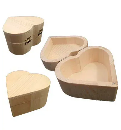 Astrid Brouwers kistje hartvorm hout 10,5 cm met magneet