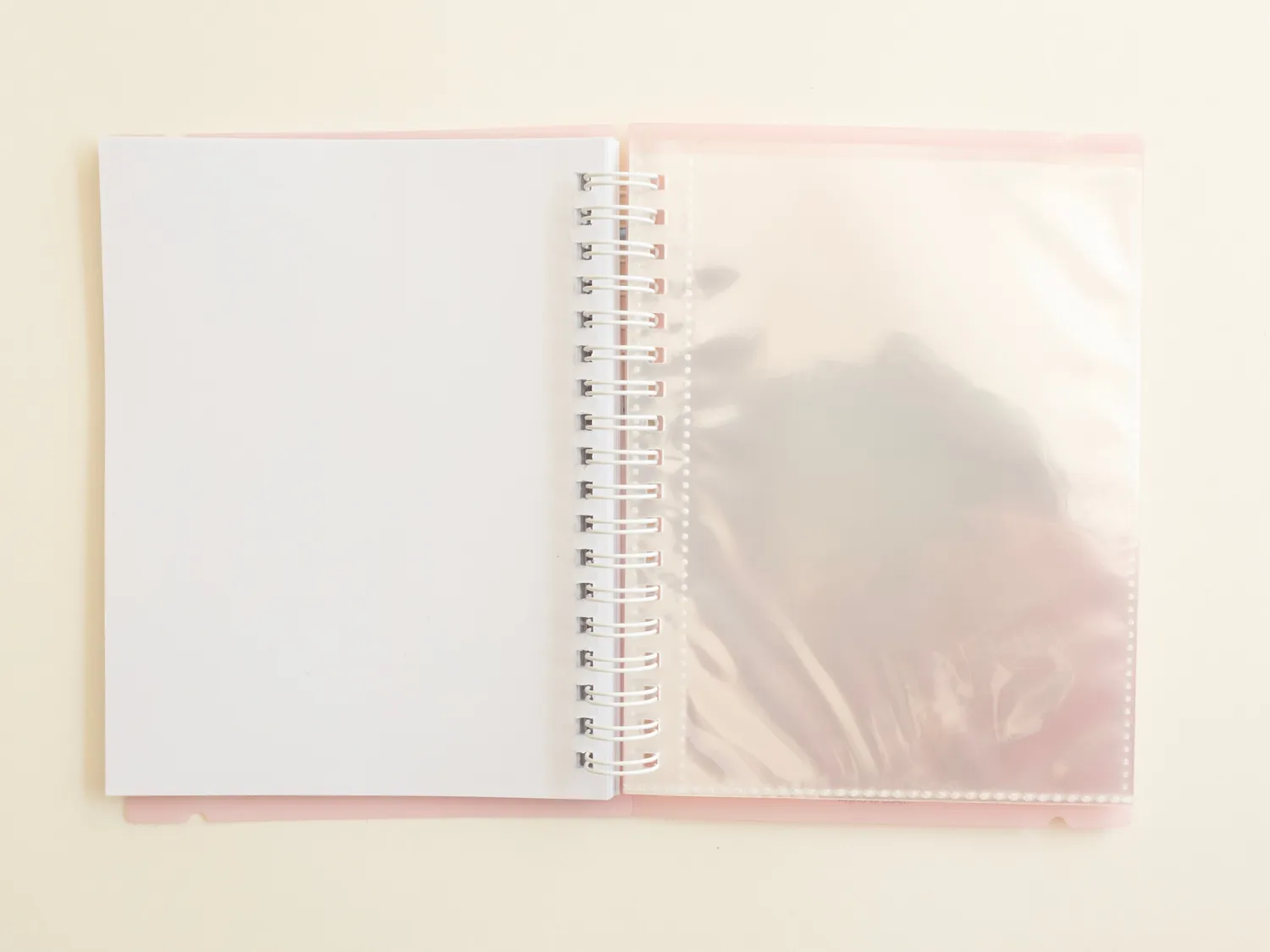 La Petite Epicerie Sticker Book Stickerboek 30 Pagina's