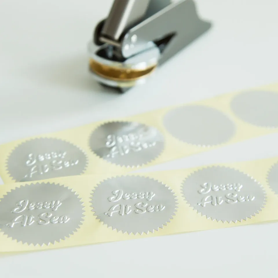 Jessy at Sea embossing preegstickers zilver 100 stuks
