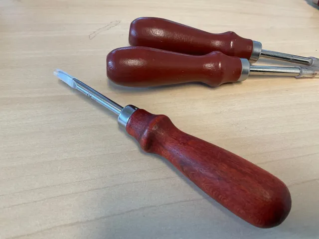 Leather House Edge Breaker Kantschaaf houten greep
