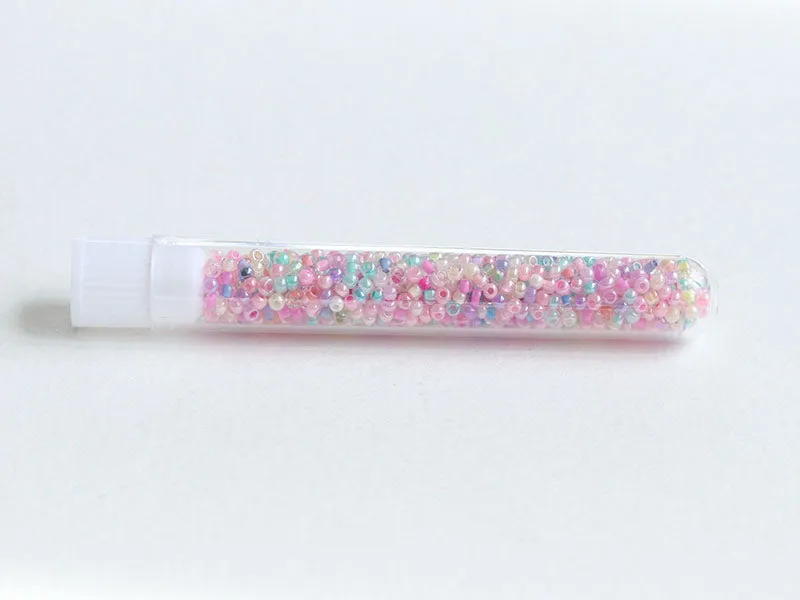 La Petite Epicerie rocailles kralen 2 mm tube 10 g regenboog