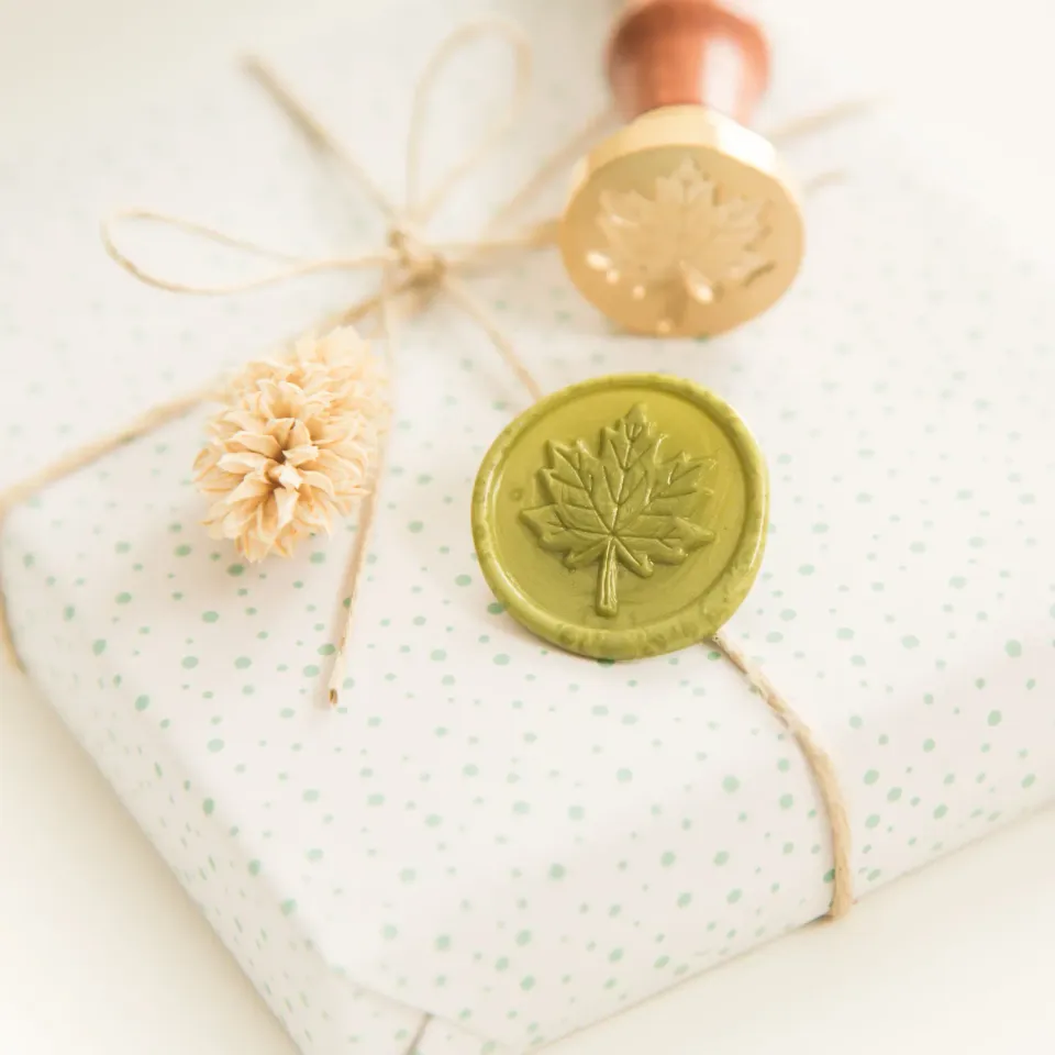 Jessy at Sea Maple Leaf 25mm wax stempel blad