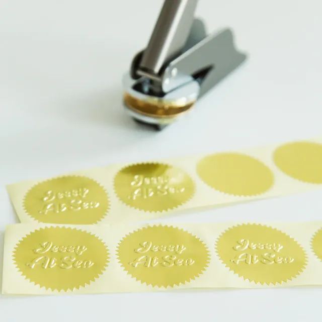 Jessy at Sea Embossing stickers goud 100 stuks