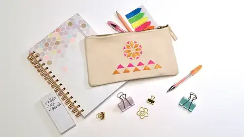 Astrid Brouwers etui ecru om te versieren 22 cm