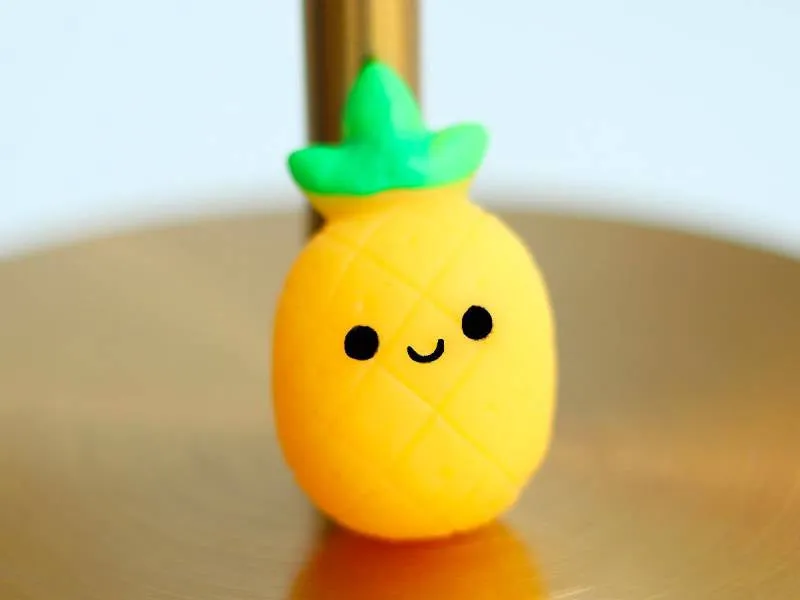 La Petite Epicerie Mini Squishy Ananas squishy geel-groen