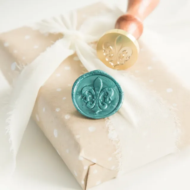 Jessy at Sea Fleur-de-Lis wax stempel 25mm lelie