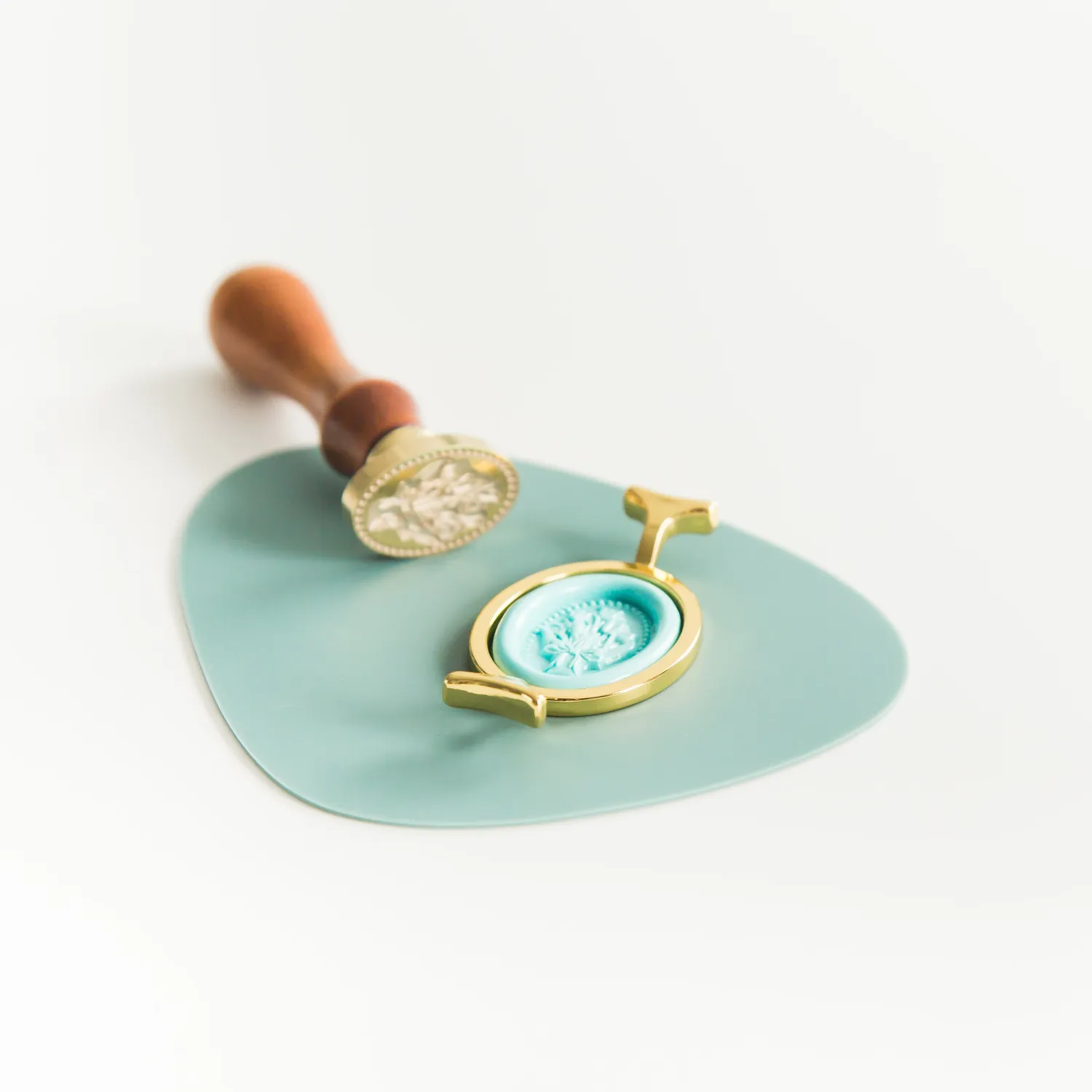 Jessy at Sea Wax Seal Shaper mal ovaal 33 mm