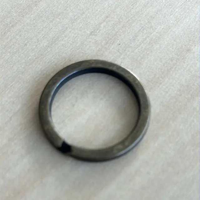 Leather House Bronze Patina splitring 22x25mm brons