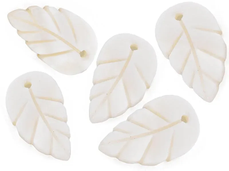 La Petite Epicerie hangers blad schelp wit 22 mm 5 stuks