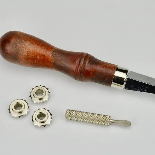Leather House Stitch Roulette steekroulette met 4 wieltjes