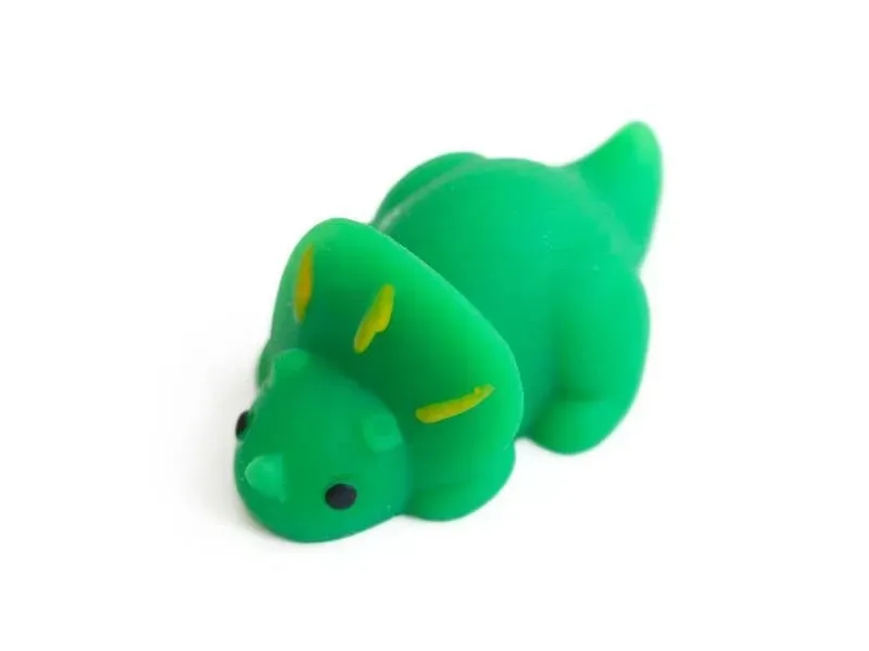La Petite Epicerie Triceratops mini squishy groen 5,5 cm