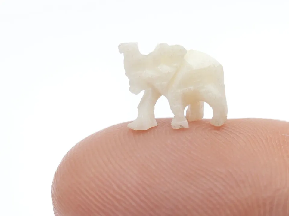 La Petite Epicerie Petit Éléphant miniatuur 1 cm natuurlijk