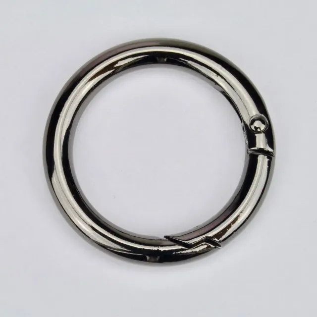 Leather House ring met veer zwart 30 mm 2-pack metaal