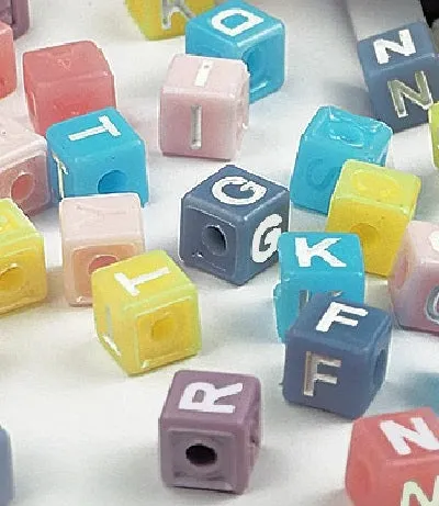 Bijounique Letterkralen siliconenmal letters zelf maken