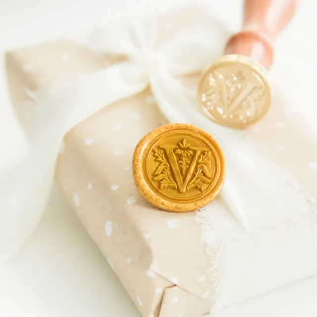 Jessy at Sea Letter V wax seal stempel 25 mm initiaal
