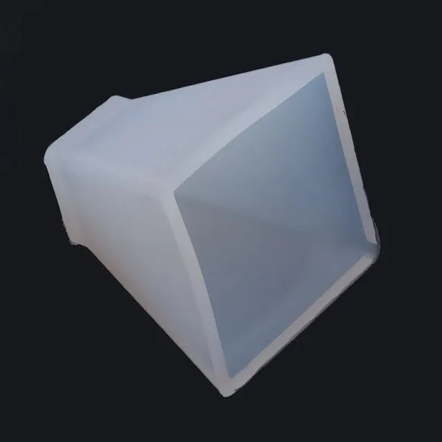 Bijounique Pyramide gietmal siliconen per stuk