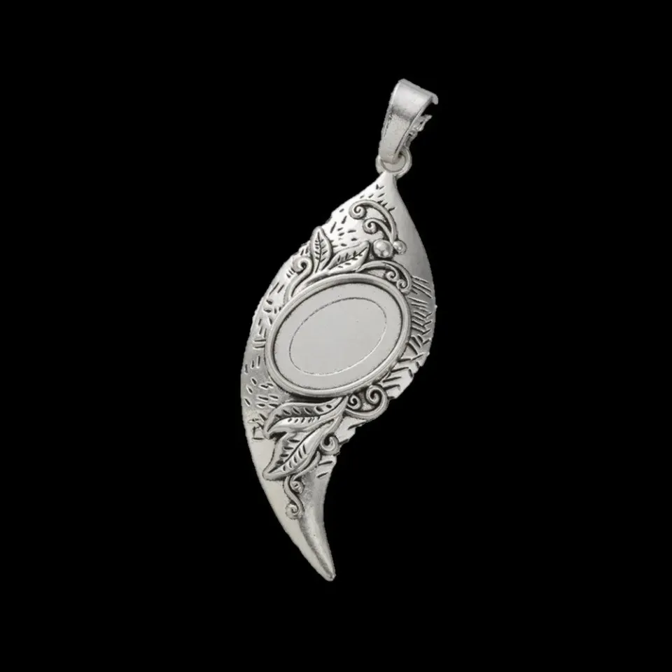 Bijounique Sierlijke Hanger Bedel Antiek Zilver 83 mm