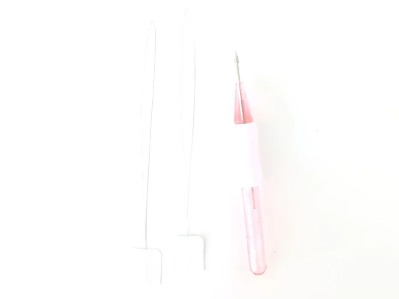 La Petite Epicerie Punch Needle borduurnaald roze 13 cm