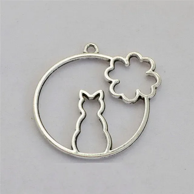 Bijounique Hanger Kat en Bloem frame 40 mm goud