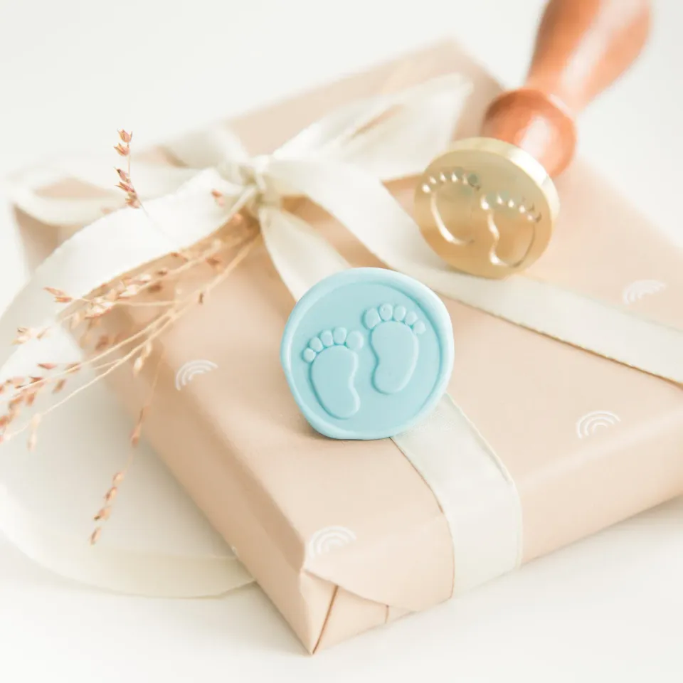 Jessy at Sea Baby Feet wax stempel 25 mm geboorte